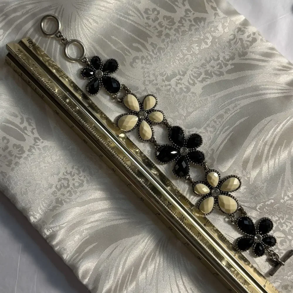 VTG Premier Designs Silvertone Black Cream Rhinestone Daisy Necklace & Bracelet